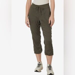 The North Face Aphrodite 2.0 Capris XS New Taupe Green NEW